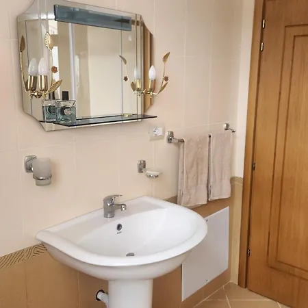 Hasanaj 2 Apartamento